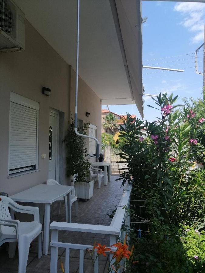 Apartments Christina Неа-Врасна Екстер'єр фото